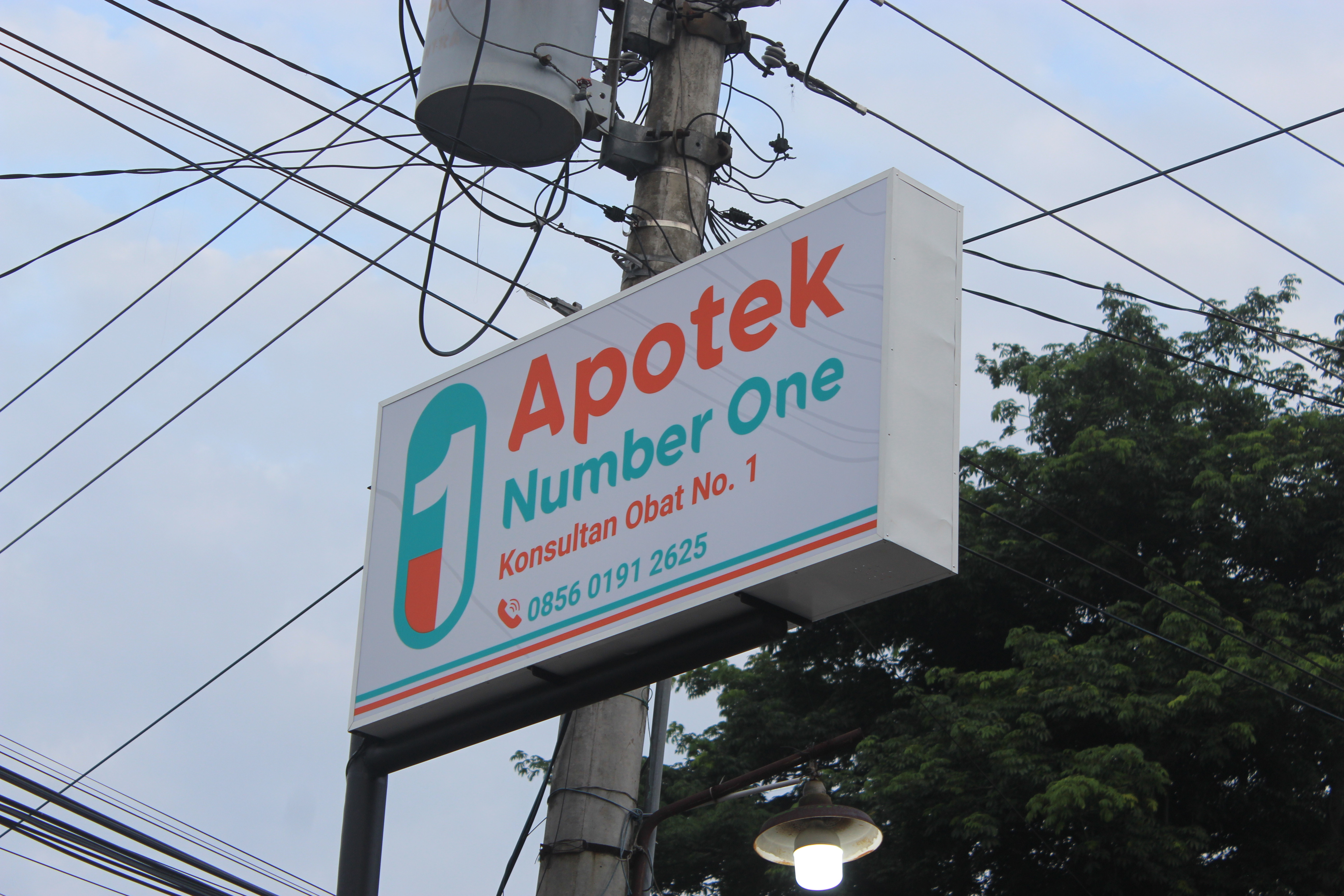 Audit Tata Ruang & Fisik Apotek