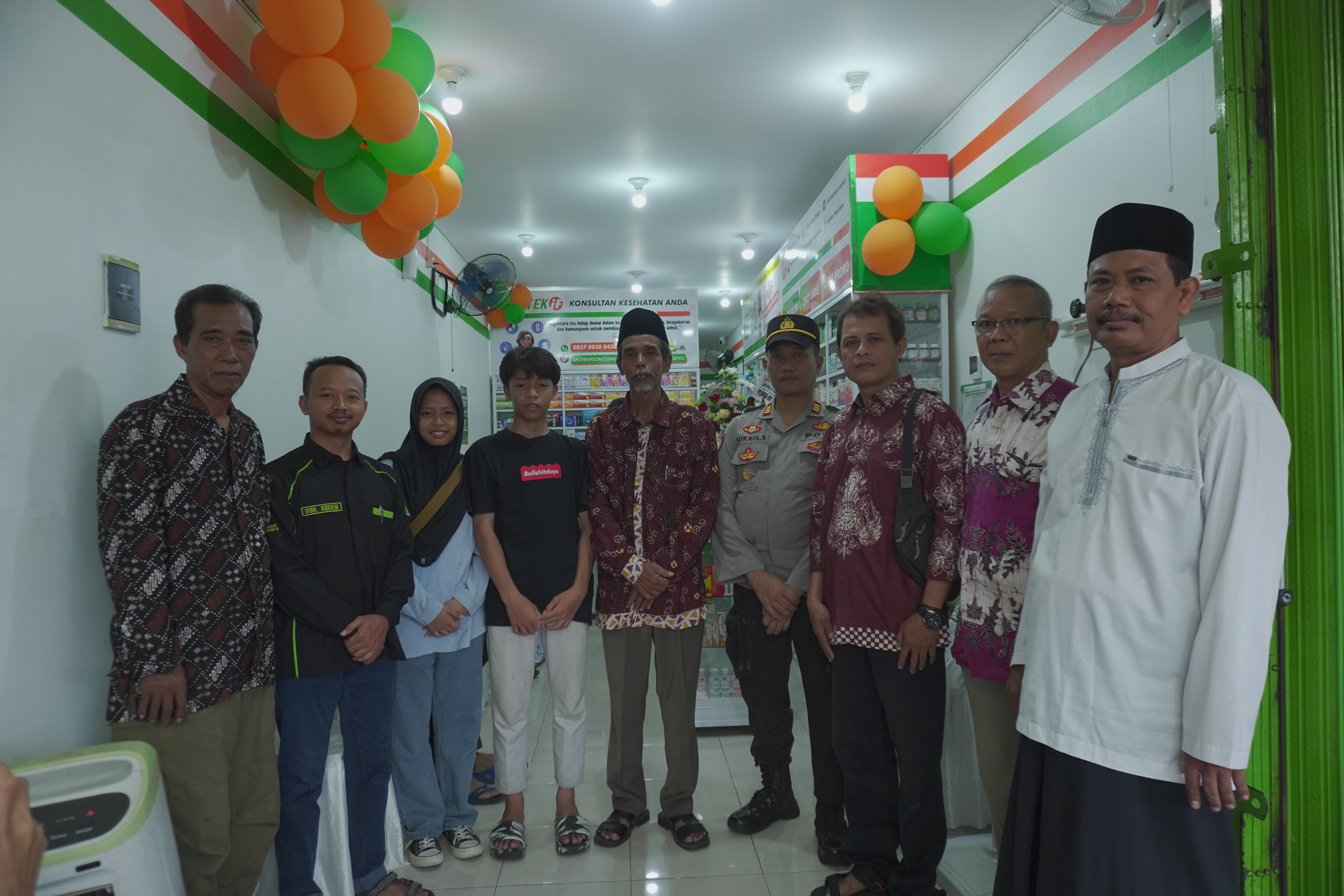 Dokumentasi Grand Opening Gerai Apotek IMI