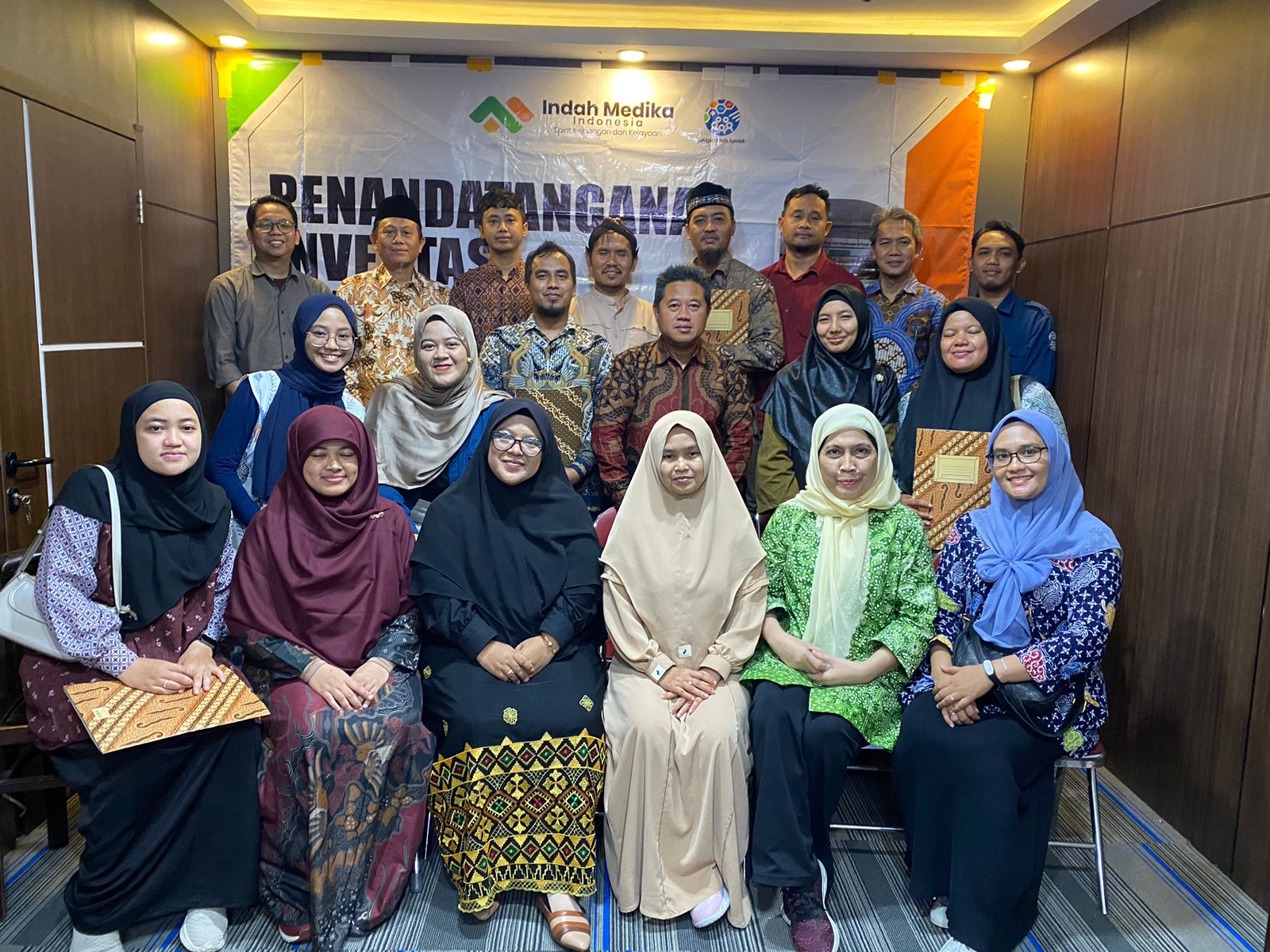 Apotek Indah Farma 2001